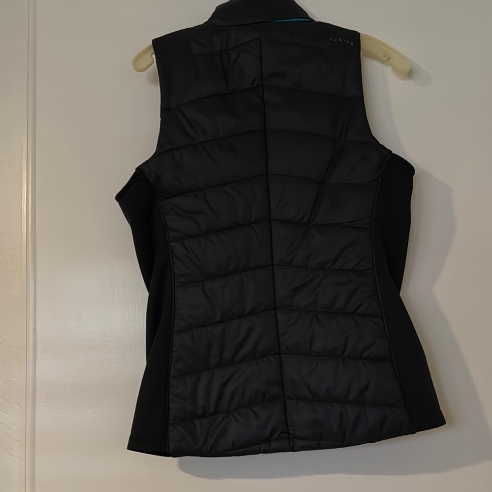 🎉 HP 🎉 Oakley Women's Black Puffer Vest - Picture 3 of 8
